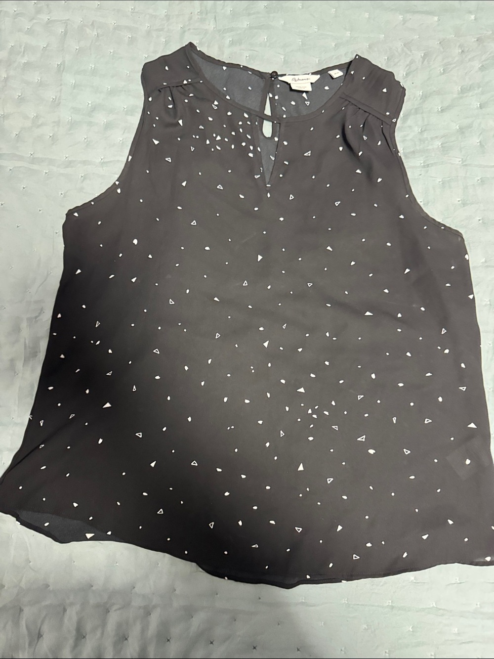 Reitmans Black Sleeveless Camisole with White Triangle Print